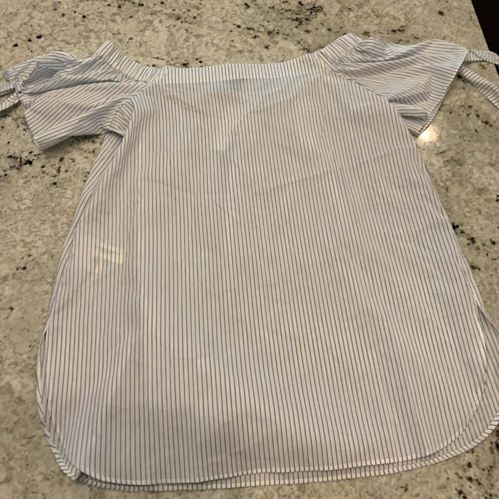 NWT Ann Taylor off shoulder top